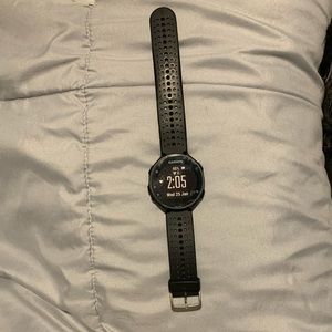 Garmin Forerunner 235 - with extra band and glass screen protectors (3)
